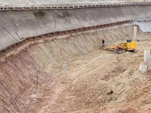 新华基坑边坡加固